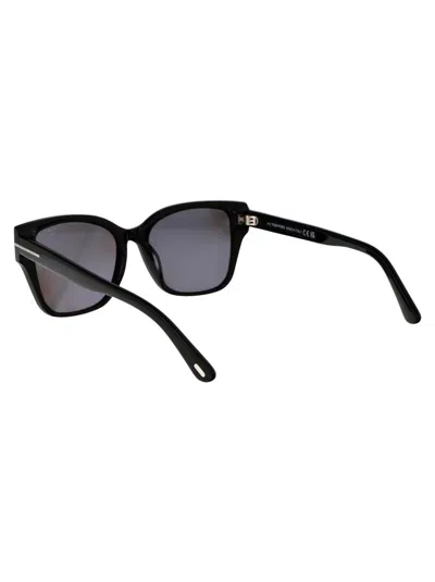 Tom Ford Nora 57mm Gradient Cat Eye Sunglasses In 01d Nero Lucido / Fumo Polar