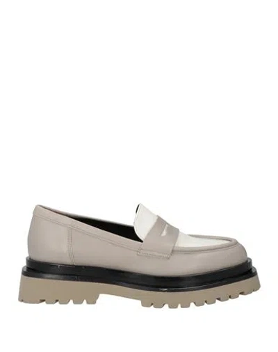 Shop Laura Bellariva Woman Loafers Light Grey Size 6 Calfskin