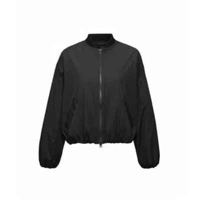 Shop Cashmere-fashion-store Scandinavian Edition Outdoor Jacke Air In Black