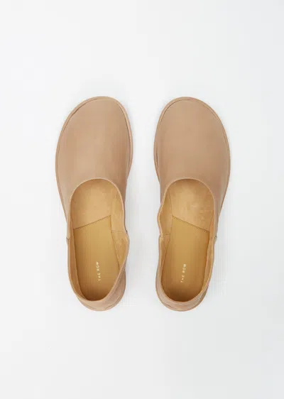 The Row Canal Suede Ballet Flats In Taupe