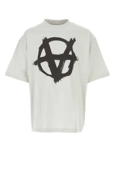 Shop Vetements T-shirt In Grey