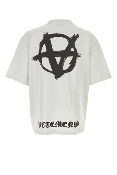 Shop Vetements T-shirt In Grey