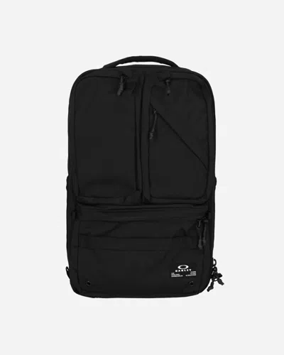 Shop Oakley F.g.l. Essential Backpack M 8.0 In Black