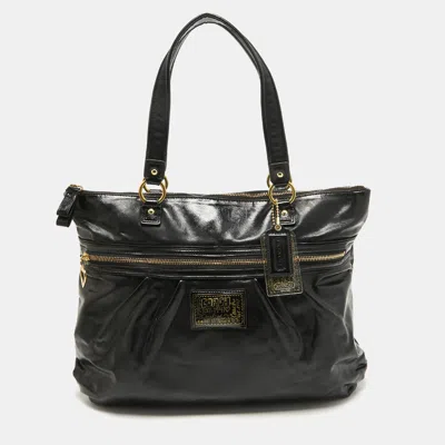 Shop Coach Patent Leather Daisy Tote In Black