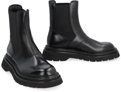 Shop Dsquared2 Leather Chelsea Boots In Black