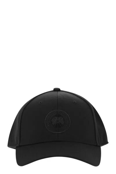 Shop Canada Goose Tonal - Hat With Visor In Black
