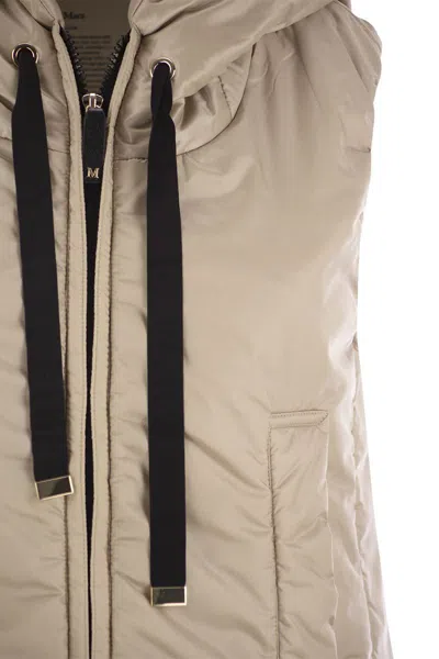 Shop 's Max Mara Greengo - Sleeveless In Drip-proof Technical Fabric In Beige