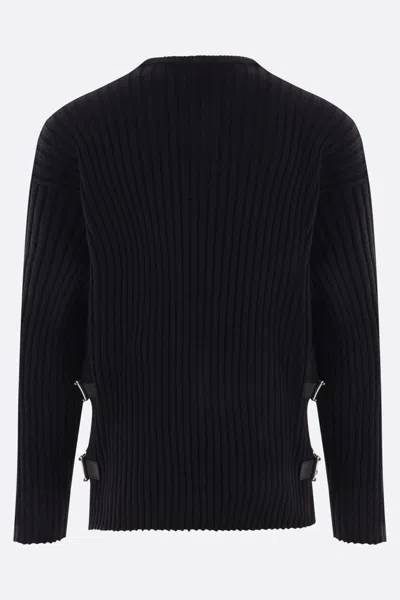Versace Maglia Girocollo Buckle Look Sfilata In Black