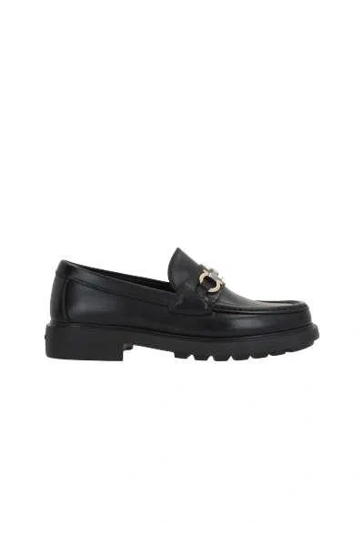 Shop Ferragamo Flat Shoes In Black