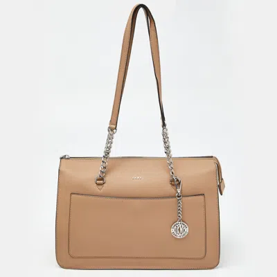 Shop Dkny Beige Leather Large Bryant Chain Zip Tote