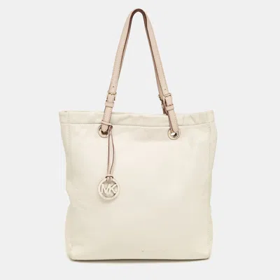 Shop Michael Michael Kors Off Soft Leather Jet Set Tote In White