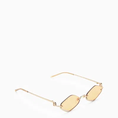 Shop Gucci Geometric Sunglasses Gold And Yellow Women