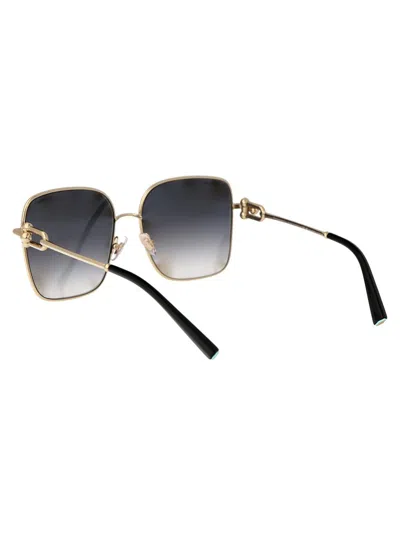 Shop Tiffany & Co Sunglasses In 6198t3 Pale Gold