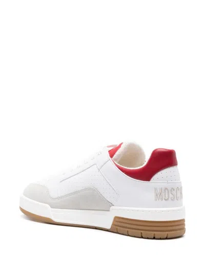 Shop Moschino Sneakers In Ivoire
