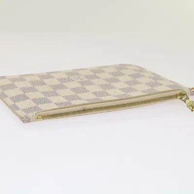Pre-owned Louis Vuitton Neverfull Pouch White Canvas Clutch Bag ()