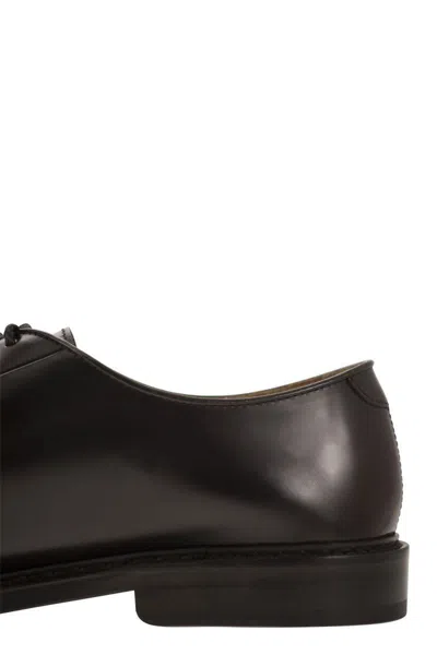 Shop Doucal's Smooth Leather Derby In Brown