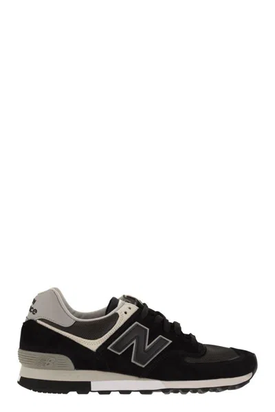 Shop New Balance 576 - Sneakers In Black