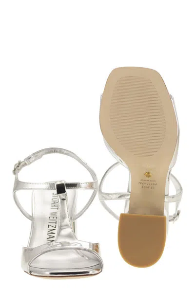 Stuart Weitzman Minimalist Flareblock 85 Mirrored Leather T-sandal In Silver