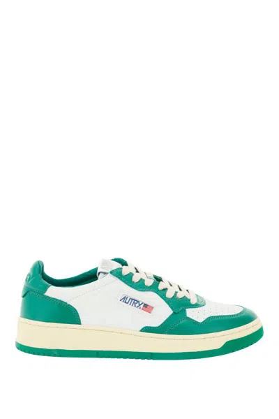 Shop Autry Leather Medalist Low Sneakers In Bianco