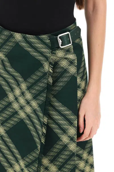 Shop Burberry Maxi Kilt With Check Pattern In Verde