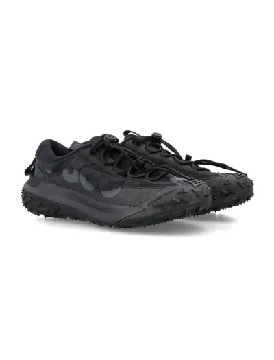 Shop Nike Acg Mountain Fly 2 Low Sneakers In Black