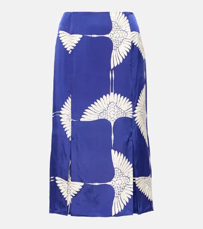 Shop Khaite Levy Printed Twill Midi Skirt In Blau