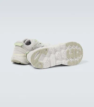 Hoka Cliftons Mens Breathable Tie String Athletic And Training Shoes In Grau