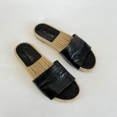 Pre-owned Chanel Black Espadrille Flat Slides With Cc On Vamp, 38c