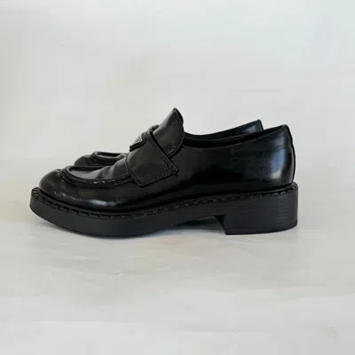 Pre-owned Prada Logo Plaque Slip-on Loafers
