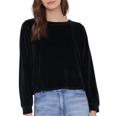 Shop Bella Luxx Long Sleeve Raglan Pullover In Black