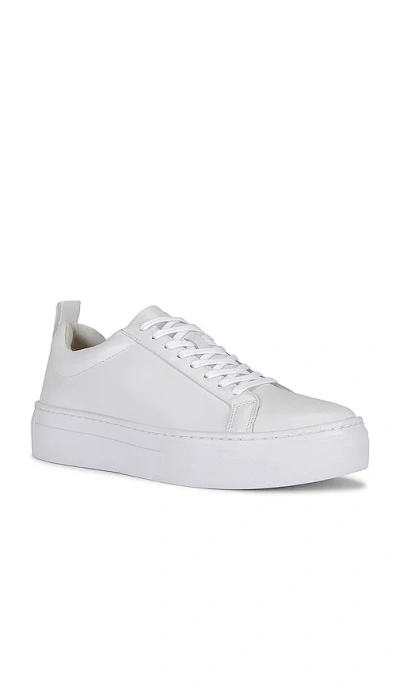 Shop Vagabond Zoe Platform Sneaker In White