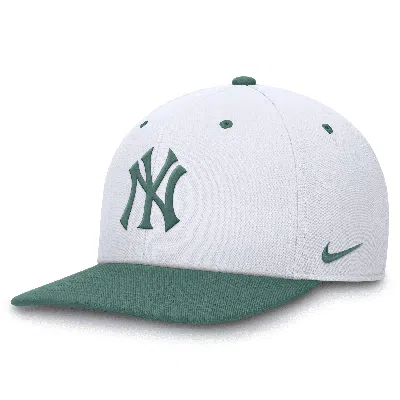 Shop Nike New York Yankees Bicoastal 2-tone Pro  Unisex Dri-fit Mlb Adjustable Hat In White