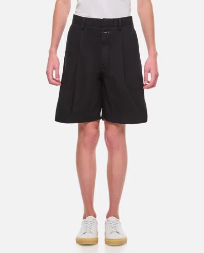 Shop Closed Pleated Short In Black