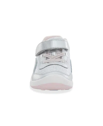 Stride Rite Little Girls Srt Winslow 2.0 Apma Approved Shoe In Silver