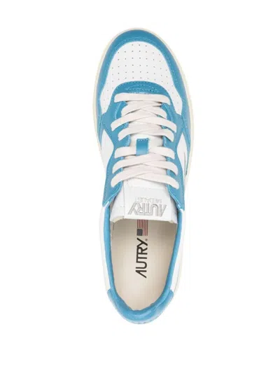 Shop Autry Medialist Low Leather Sneakers In Wht/niagara