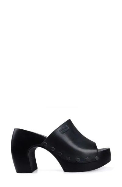 Zigi Xyla Platform Sandal In Black