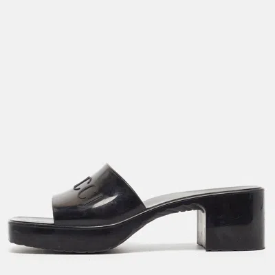 Pre-owned Gucci Black Rubber Logo Slide Sandals Size 37