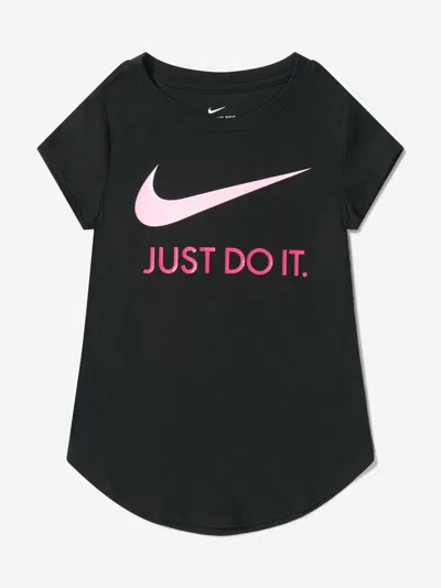 Shop Nike Girls Cotton Jersey T-shirt 5 - 6 Yrs Black