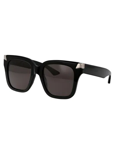 Alexander Mcqueen Alexander Mc Queen Sunglasses Am0440 S 001 In 001 Black Black Grey