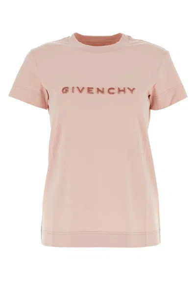Shop Givenchy T-shirt In Pink