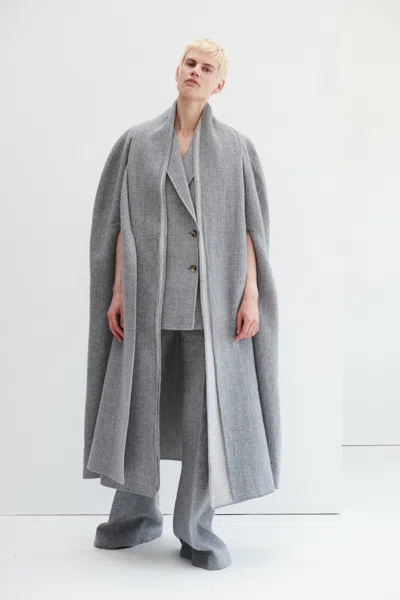 Shop Gabriela Hearst Lindlow Cape In Light Grey Cashmere Linen In Light Grey Melange