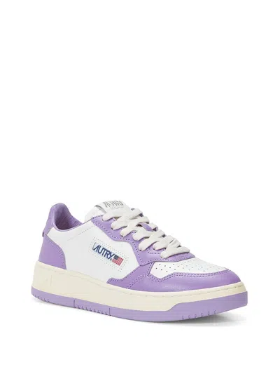 Shop Autry Low Medalist Bicolor Leather Sneakers In Bianco E Lilla