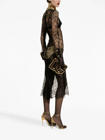 Shop Dolce & Gabbana Logo Shoulder Bag In Gold