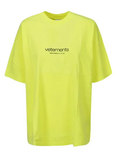 Shop Vetements Urban Logo Regular Fit T-shirt In Neon Yellow
