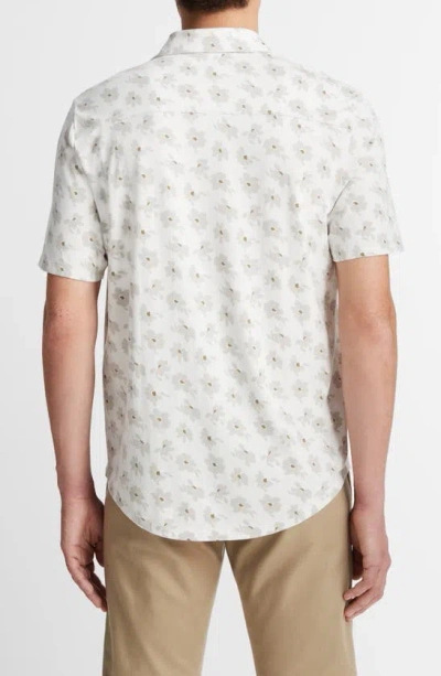 Shop Vince Abstract Daisies Short Sleeve Button-up Shirt In Alabaster/ Soft Clay