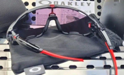 Pre-owned Oakley Jawbreaker 9290-2031 Sunglasses Matte Black W/ Prizm Road Lenses In Red