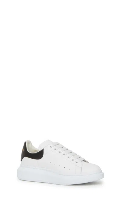 Shop Alexander Mcqueen Sneakers In Bianco