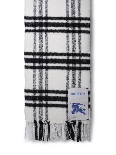 Shop Burberry White Wool Scarf