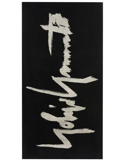 Shop Yohji Yamamoto Jacquard Logo Beach Towel In White/black