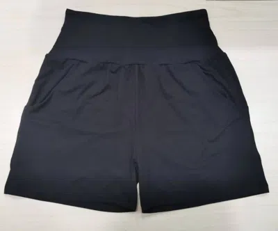 Anchored Arrows Relaxed Shorts In Black In Black